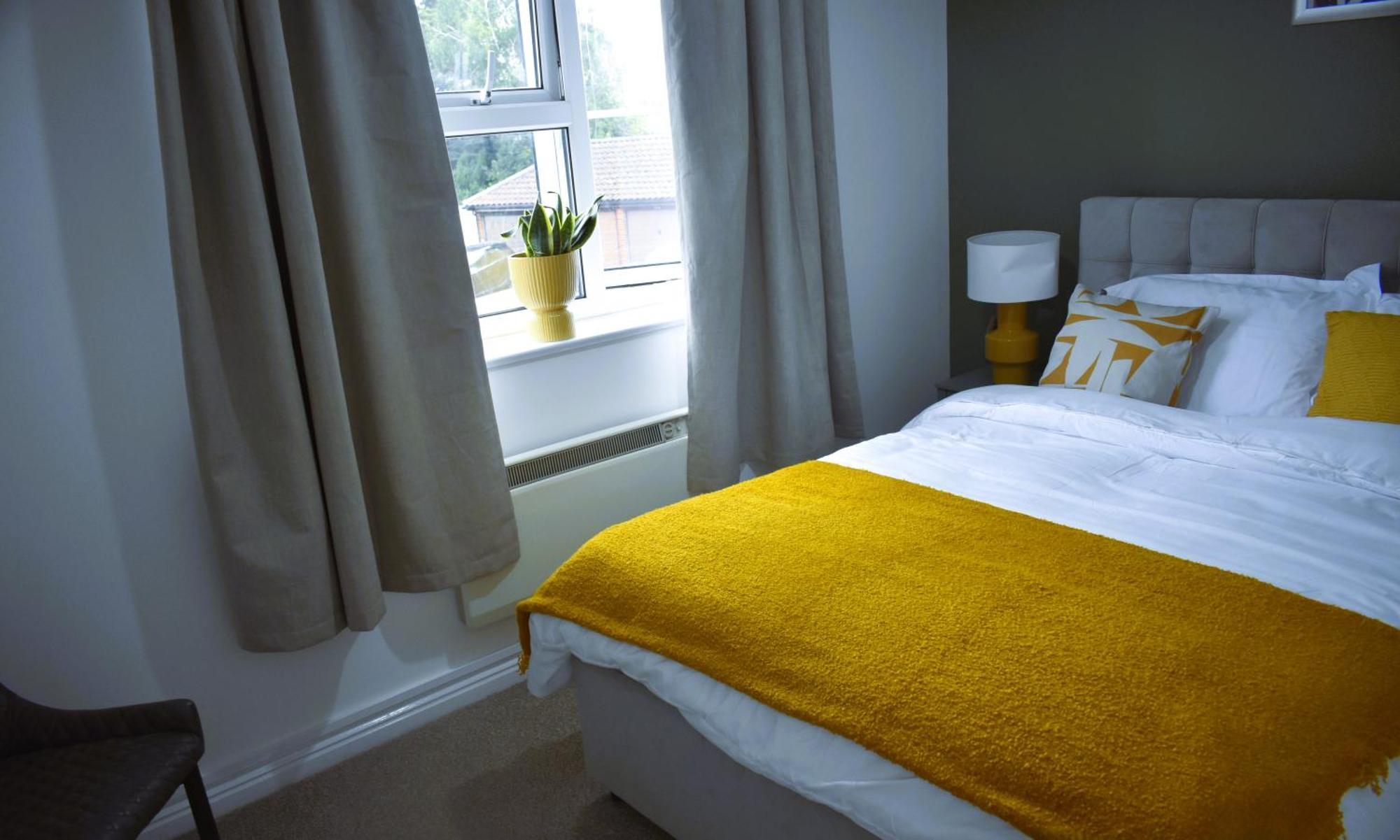 Luxury 2 Bed House With 3 Beds,3 Free Parking Lot In Dartford Near Town Centre, Adjacent Bus Stop, Train Station, Bluewater Mall, 25Mins To London City Airport,20 Miles From Central London Eksteriør billede